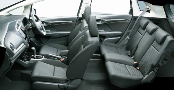 2015-honda-jazz-interior (2)