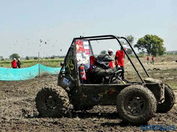 BAJA - SAEINDIA 2015 Images (38)