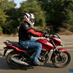 Honda CB Unicorn  Review Action Shots