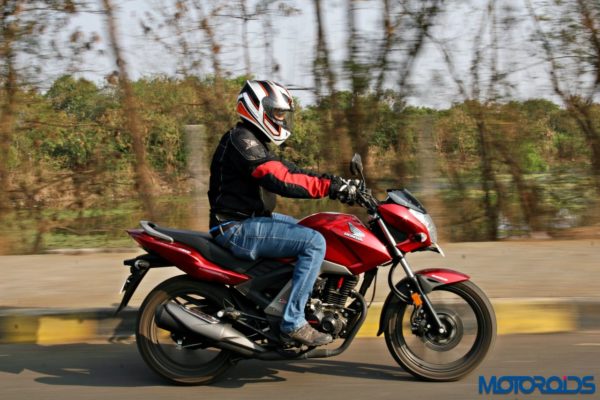 Honda CB Unicorn 160 Review - Action Shots (19)