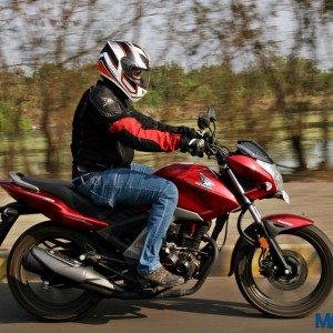 Honda CB Unicorn  Review Action Shots