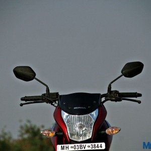 Honda CB Unicorn  Review Static and Details Front
