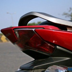 Honda CB Unicorn  Review Static and Details Tail Light