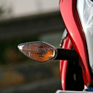 Honda CB Unicorn  Review Static and Details Turn Indicator