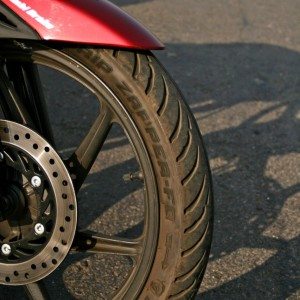 Honda CB Unicorn  Review Static and Details Tyre