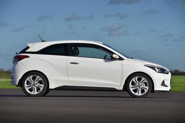 Hyundai i20 Coupe (2)