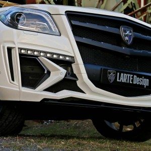 Larte Design Mercedes GL Black Crsytal package