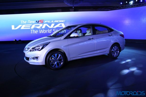 New 2015 Hyundai 4S Fluidic Verna Launched in India (11)