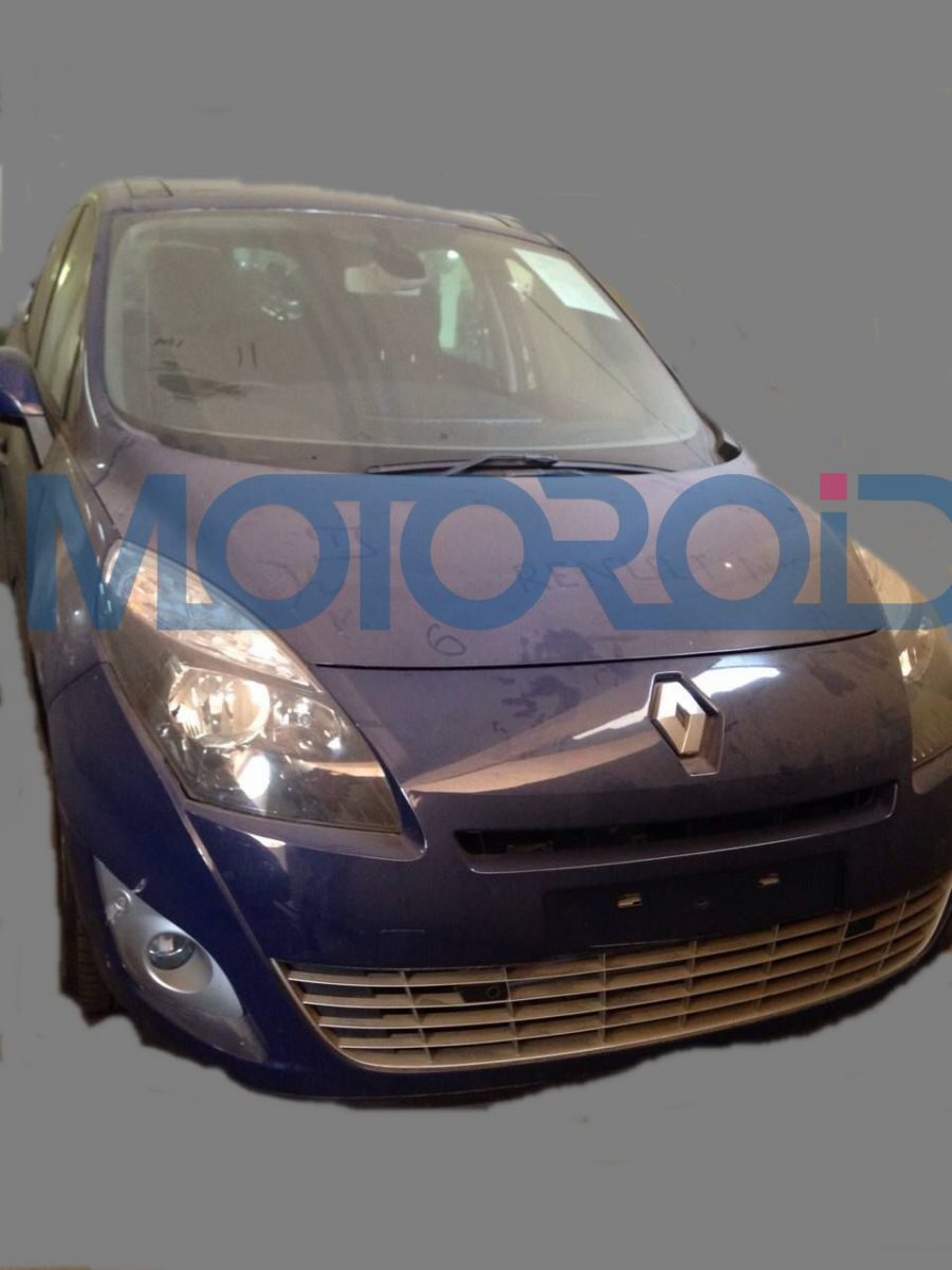 Renault Grand Scenic spy Images India