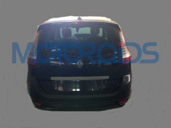 Renault Grand Scenic spy Images India (2)