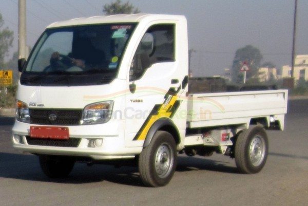 Tata-Ace-Mega-spyshot-1024x684