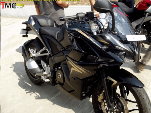 bajaj pulsar black gold