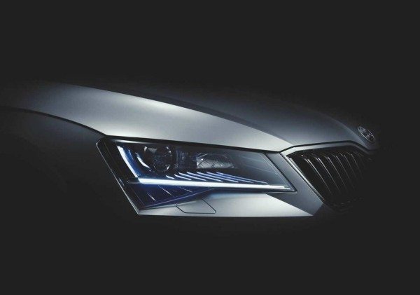 new 2016 Skoda Superb teaser images (4)