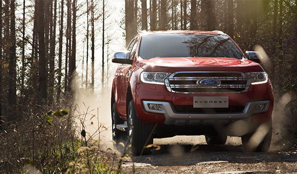 2015 Ford Endeavour (3)