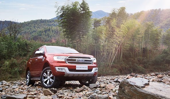 2015 Ford Endeavour (5)