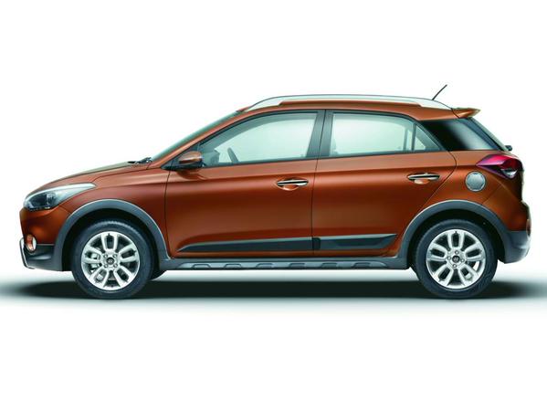 2015 Hyundai i20 Active Official (6)