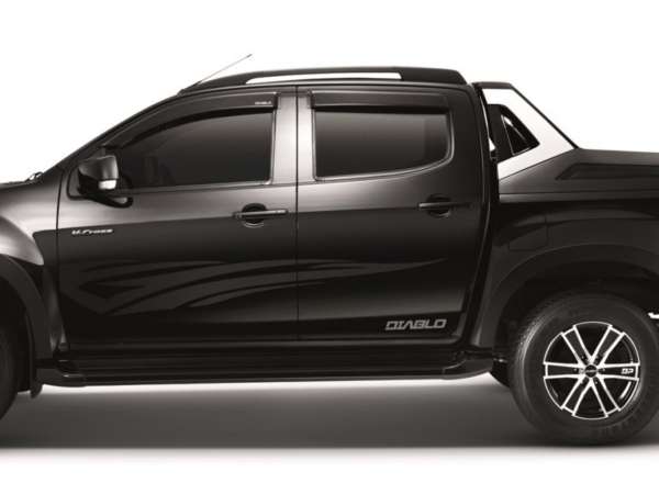 2015 Isuzu D-Max Diablo Edition (5)