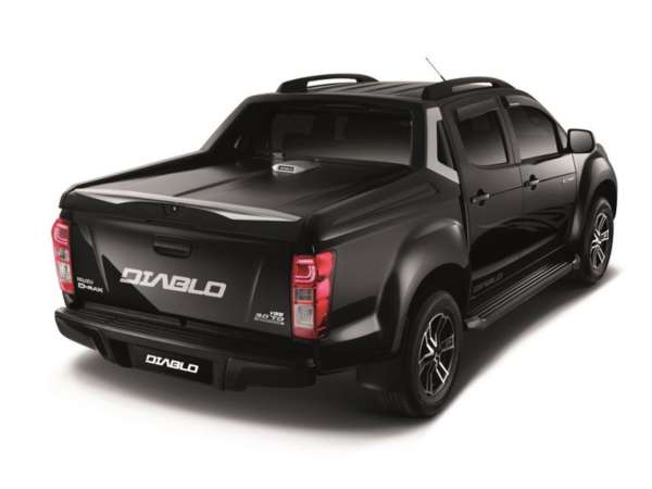 2015 Isuzu D-Max Diablo Edition (6)