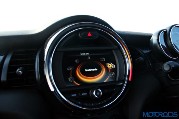 2015 Mini Cooper S Central Display (9)