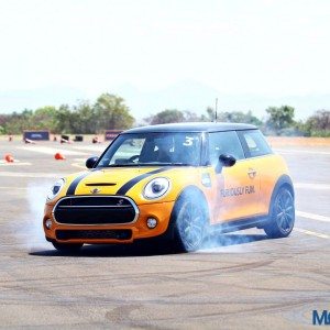 Mini Cooper S Performance Drive