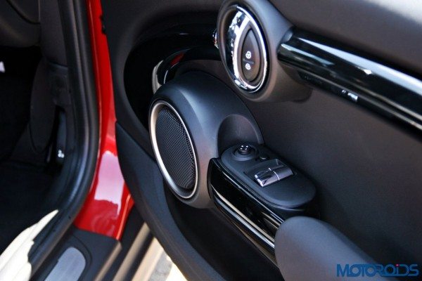 2015 Mini Cooper S detail (11)