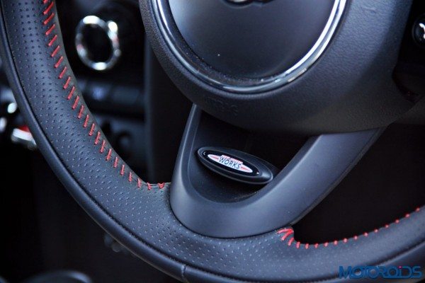 2015 Mini Cooper S steering (4)