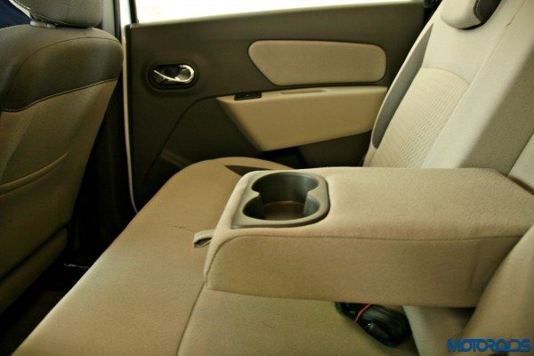 2015 Renault Lodgy - Second Row Arm rest