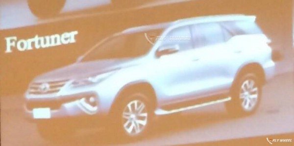 2016-Toyota-Fortuner-leaked (2)