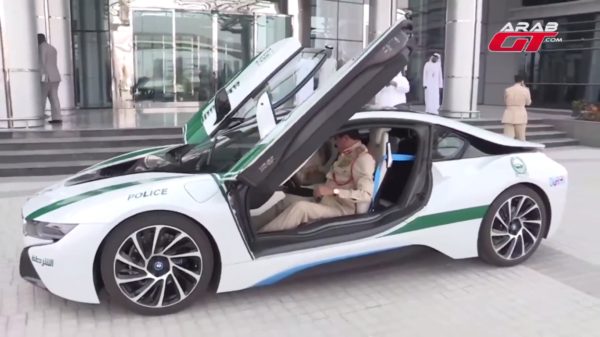 BMW-i8-Dubai-Police