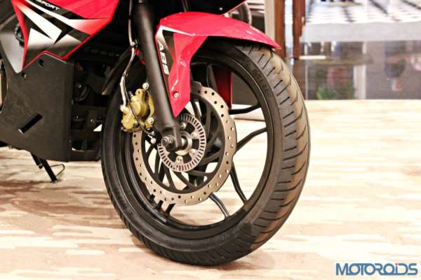 Bajaj Pulsar RS200 Launch - Front Disc Brake