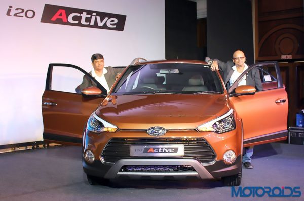 Hyundai i20 Active Mumbai Launch (1)