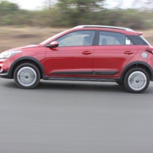 Hyundai i Active in motion