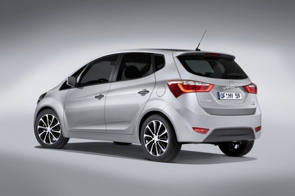 Hyundai-ix20-3-4-Rear