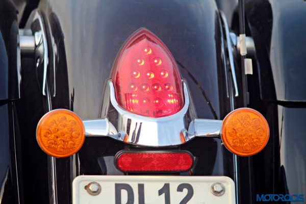 Indian Chieftain  tail light and blinkers (58)