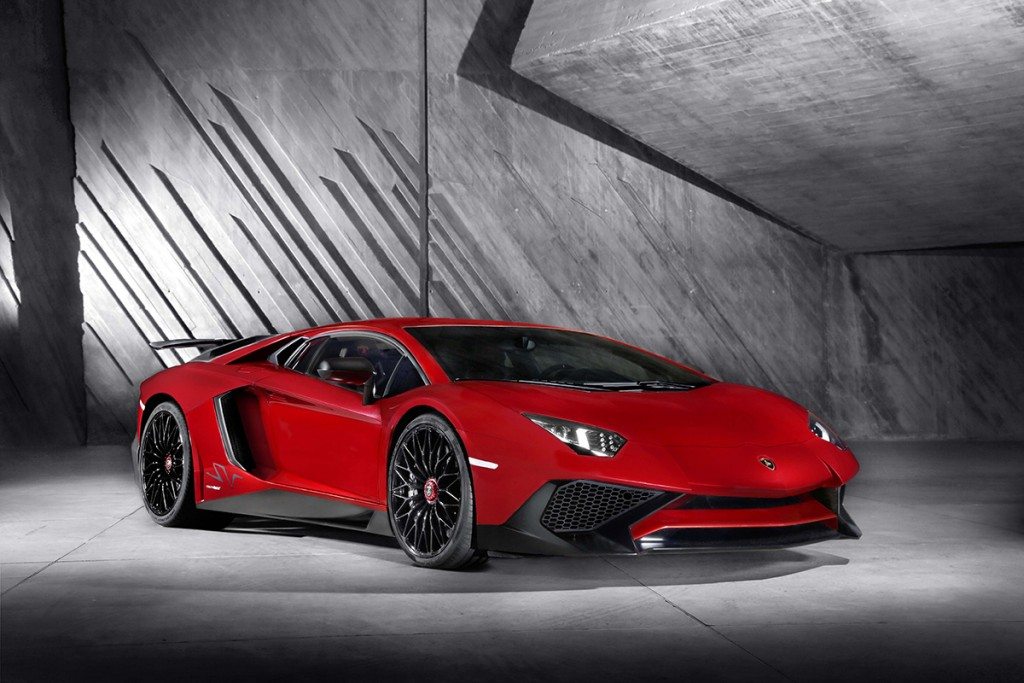 Lamborghini Aventador LP 750-4 Superveloce_3-4 Front