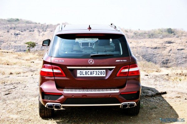 Mercedes-Benz ML 63 AMG  Rear head-on(22)