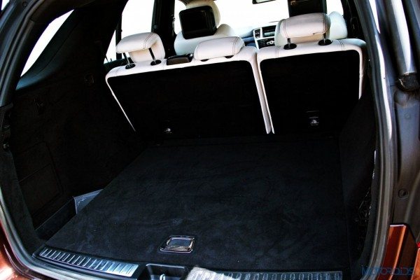 Mercedes-Benz ML 63 AMG boot space  (55)