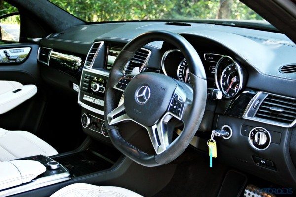 Mercedes-Benz ML 63 AMG cabin view  (113)