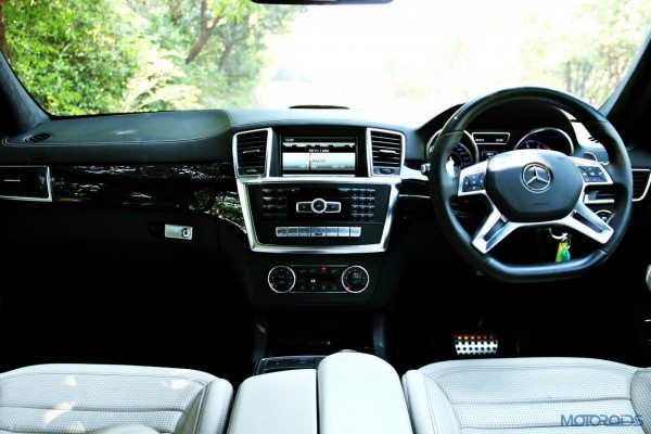 Mercedes-Benz ML 63 AMG cabin view (81)