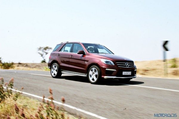 Mercedes-Benz ML 63 AMG  cornering (66)