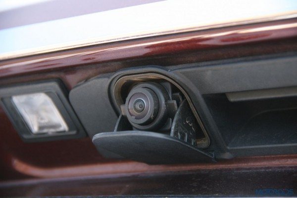 Mercedes-Benz ML 63 AMG pop-out rear camera  (58)