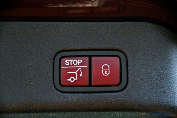 Mercedes-Benz ML 63 AMG tail-gate switch  (56)