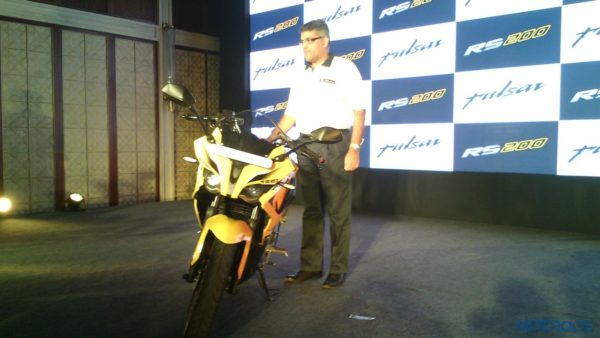 New Bajaj Pulsar RS 200 (4)