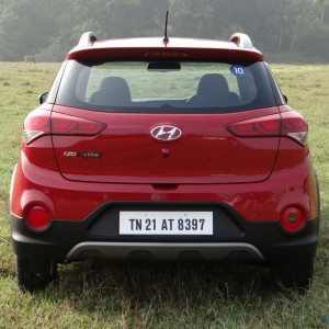 New Hyundai i Active Rear head on