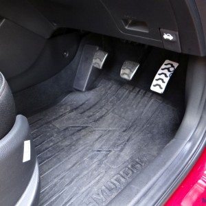 New Hyundai i Active front footwell