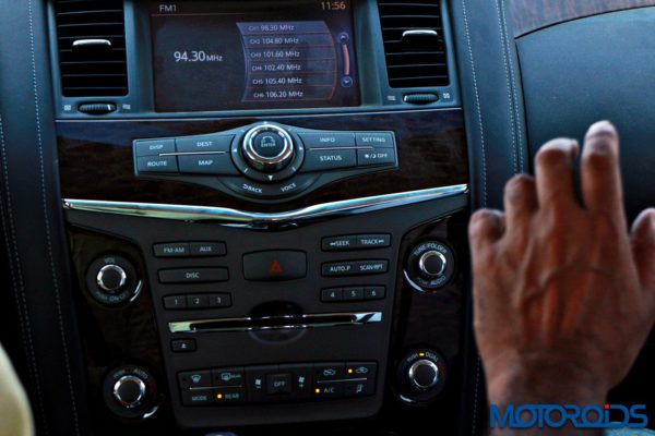 Nissan patrol interior (2)