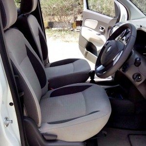 Renault Lodgy India front seats