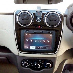 Renault Lodgy India touchscreen