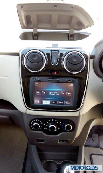 Renault Lodgy India touchscreen