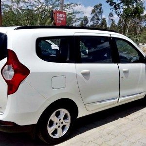 Renault Lodgy India white rear